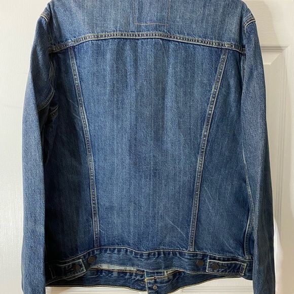 Levi’s Denim Jacket [Size Large] - Picture 2 of 6